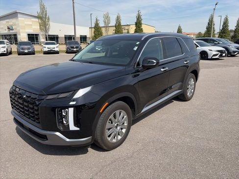 Used 2024 Hyundai Palisade SEL FWD image 2