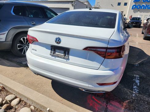 Used 2019 Volkswagen Jetta image 9