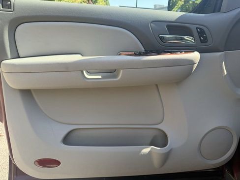 Used 2008 Chevrolet Avalanche LTZ w/ LTZ Preferred Equipment Group image 11