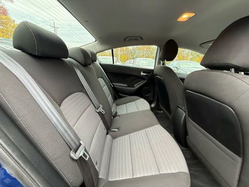 Used 2018 Kia Forte S image 39