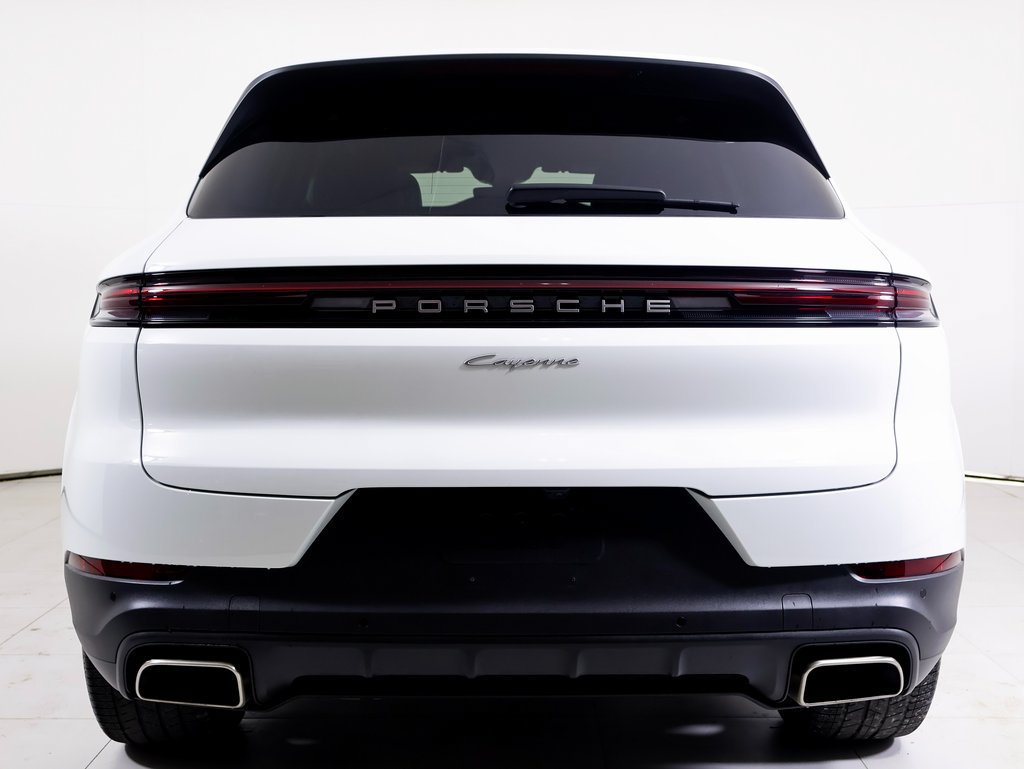 Certified 2025 Porsche Cayenne AWD/4WD image 28