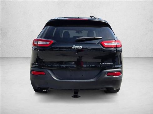 Used 2017 Jeep Cherokee Limited FWD image 6