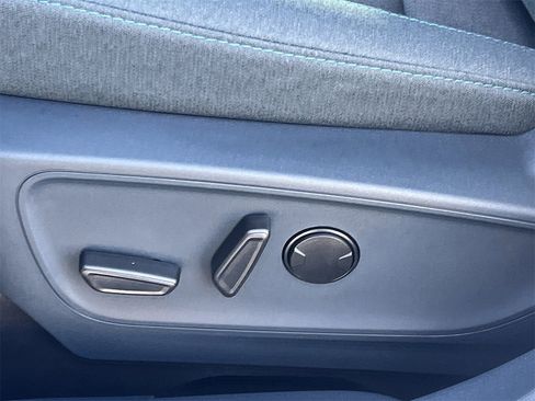 New 2025 Ford Maverick XLT w/ XLT Luxury Package image 18