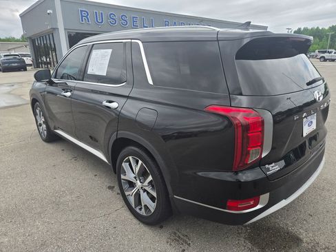 Used 2021 Hyundai Palisade SEL w/ Premium Package FWD image 3
