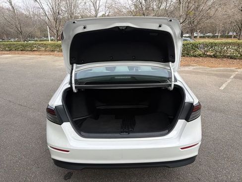 Used 2025 Honda Accord SE image 26