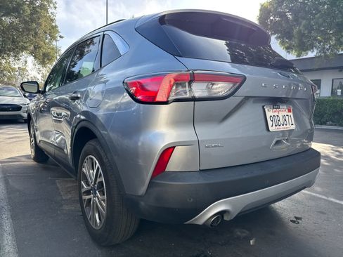 Used 2022 Ford Escape SEL w/ Technology Package FWD image 6