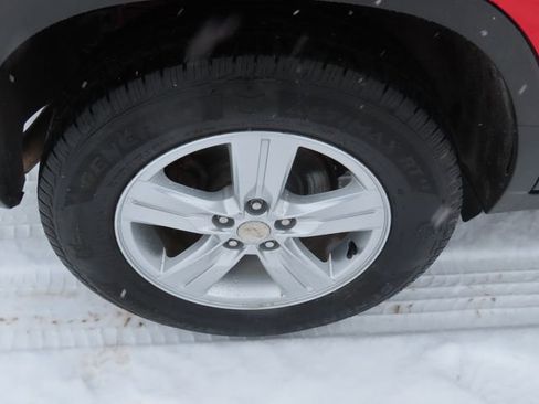 Used 2017 Chevrolet Trax LT w/ LT Convenience Package image 12