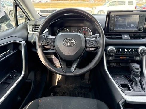 Used 2020 Toyota RAV4 XLE image 13