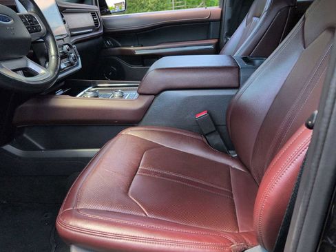 Used 2024 Ford Expedition Max Limited AWD/4WD image 16