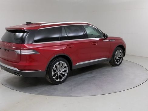 Used 2025 Lincoln Aviator Reserve w/ Luxury Package AWD/4WD image 16