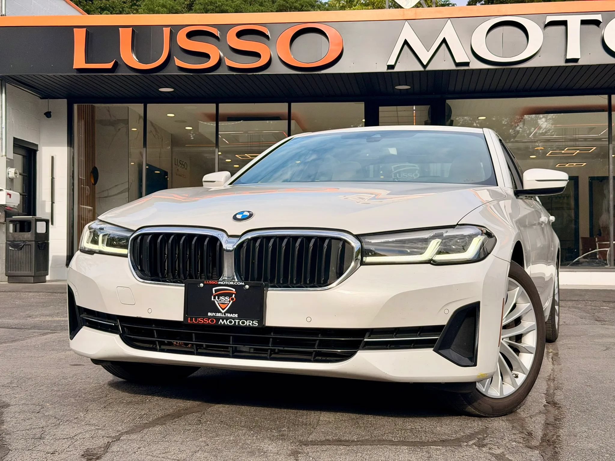 Used 2022 BMW 530i xDrive w/ Premium Package AWD/4WD image 1