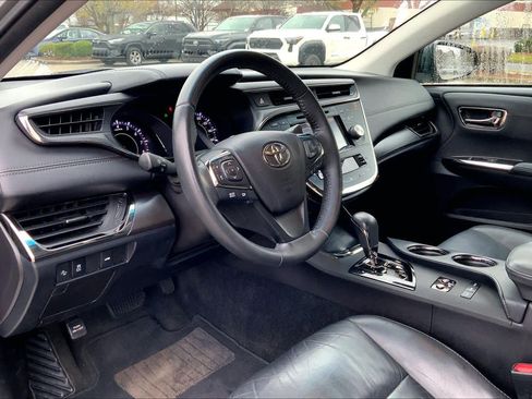 Used 2017 Toyota Avalon XLE image 15