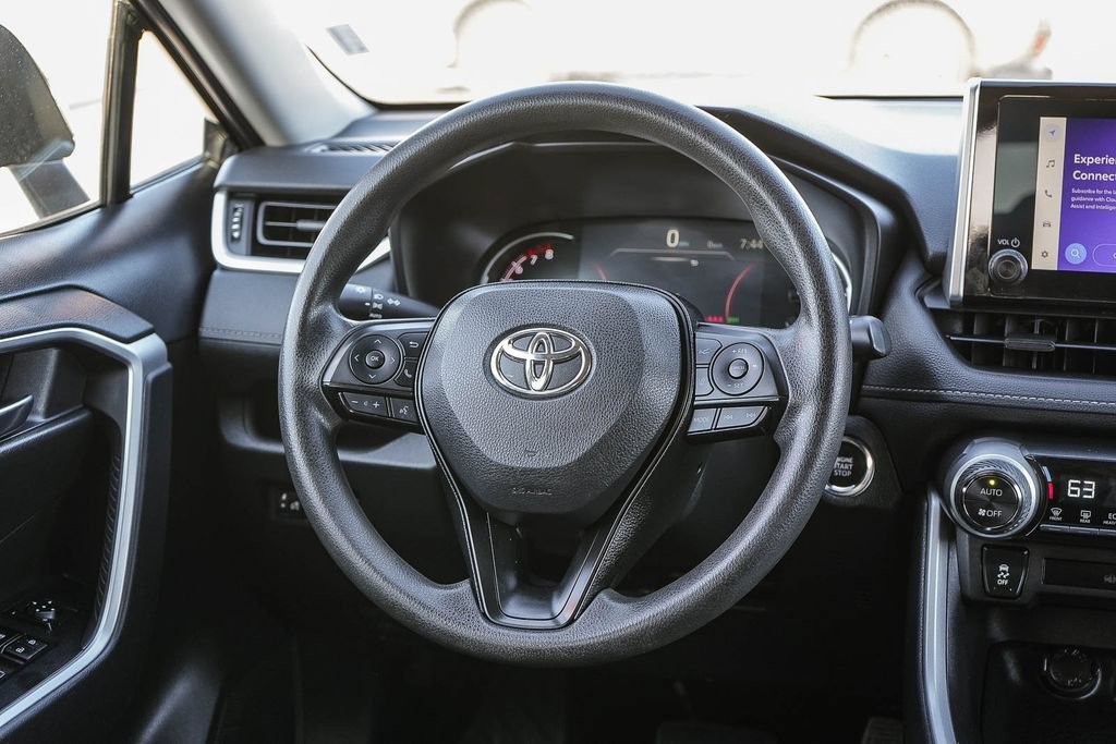 Used 2024 Toyota RAV4 XLE AWD/4WD image 16
