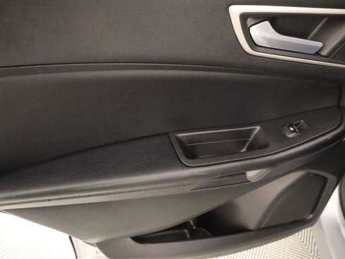 Used 2023 Ford Edge SEL image 16