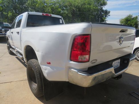 Used 2018 RAM 3500 Tradesman w/ Chrome Appearance Group image 6