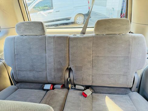 Used 2006 Toyota Sequoia SR5 AWD/4WD image 23