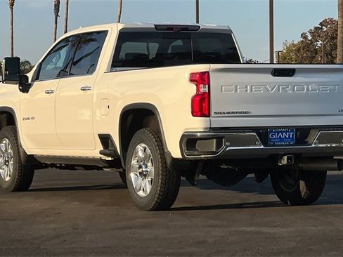 Used 2021 Chevrolet Silverado 2500 LTZ w/ LTZ Premium Package image 6