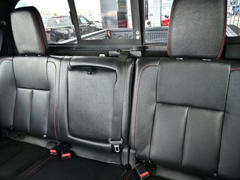 Used 2022 Nissan Titan PRO-4X w/ Pro-4x Convenience Package AWD/4WD image 26