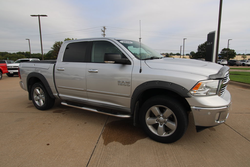 Used 2016 RAM 1500 Big Horn AWD/4WD image 3