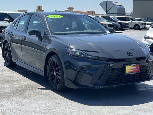 Used 2026 Toyota Camry SE w/ Convenience Package FWD image 11