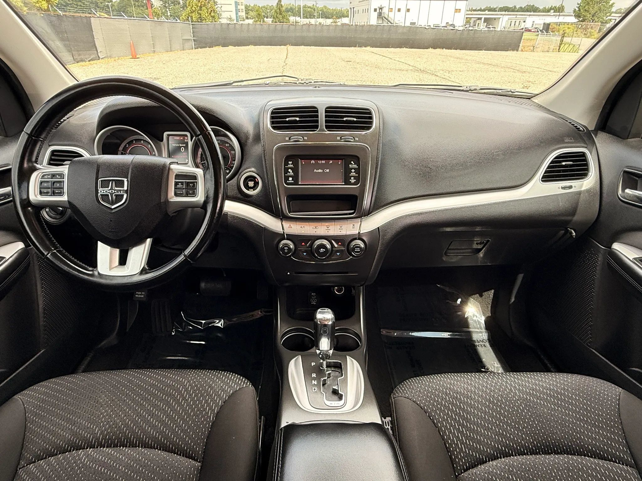 Used 2020 Dodge Journey SE w/ SE Popular Equipment Group FWD image 3