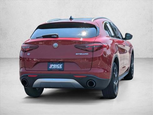 Used 2018 Alfa Romeo Stelvio Ti AWD/4WD image 5