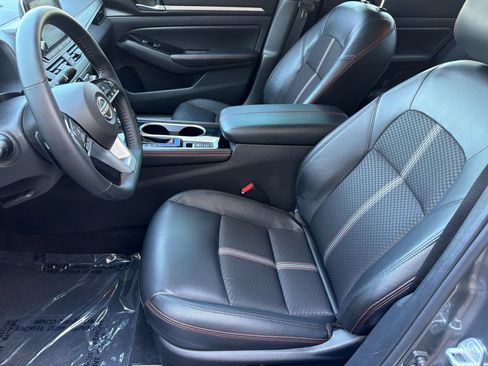 Used 2025 Nissan Altima 2.5 SR AWD/4WD image 5