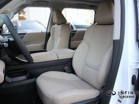 New 2026 INFINITI QX80 Pure AWD/4WD image 13