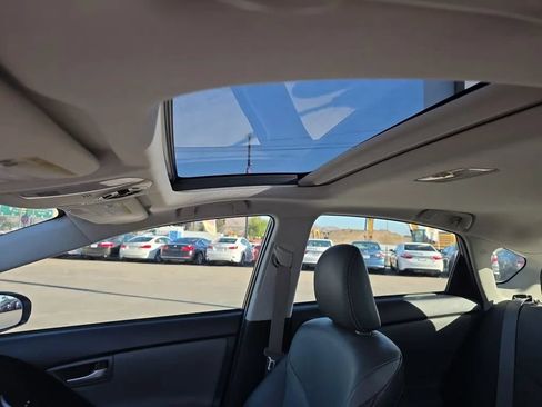 Used 2014 Toyota Prius Four w/ Solar Roof Package FWD image 27