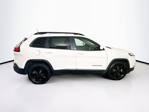 Used 2018 Jeep Cherokee Limited w/ High Altitude Package AWD/4WD image 10