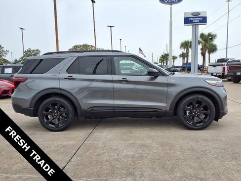 Used 2023 Ford Explorer ST-Line w/ Class IV Trailer Tow Package RWD image 8