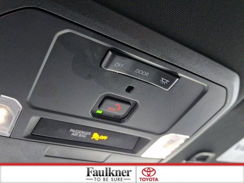 Certified 2025 Toyota Tacoma TRD Off-Road image 25