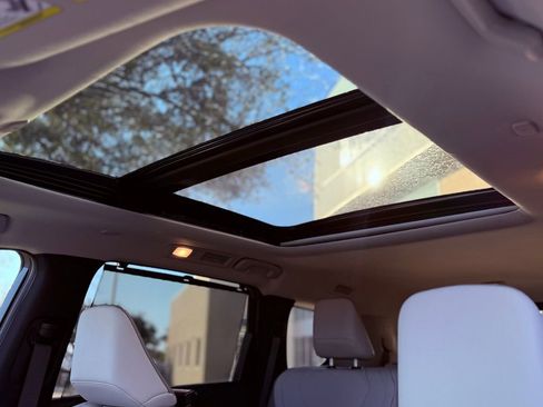 Certified 2026 INFINITI QX60 Luxe w/ Family Package image 28