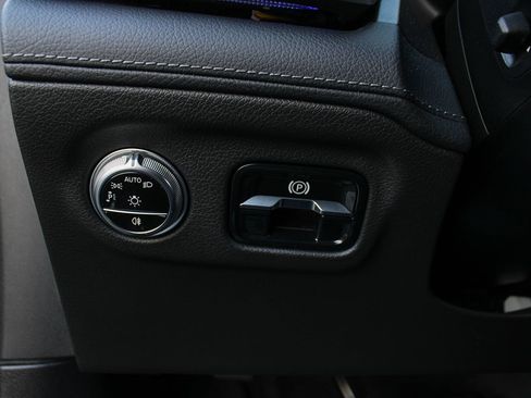 Used 2023 Mercedes-Benz EQS 450+ 4MATIC Sedan image 39
