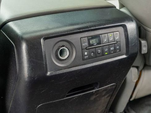 Used 2013 Toyota Sequoia SR5 image 38