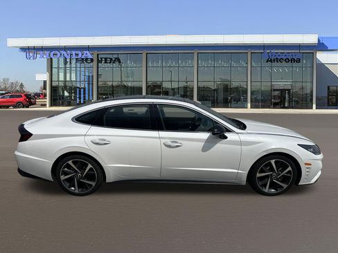 Used 2021 Hyundai Sonata SEL Plus w/ Tech Package FWD image 5