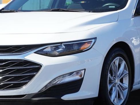 Used 2024 Chevrolet Malibu LT image 4