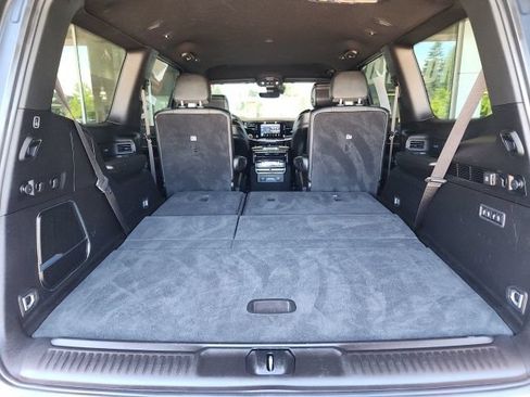 Used 2022 Jeep Wagoneer Series III AWD/4WD image 25