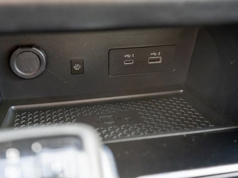 Used 2024 Nissan Pathfinder SL w/ Black Appearance Package image 31