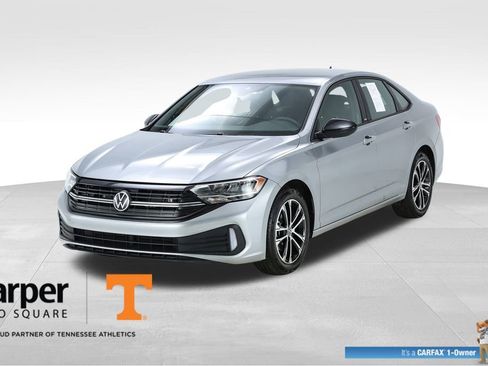 Used 2024 Volkswagen Jetta Sport image 1