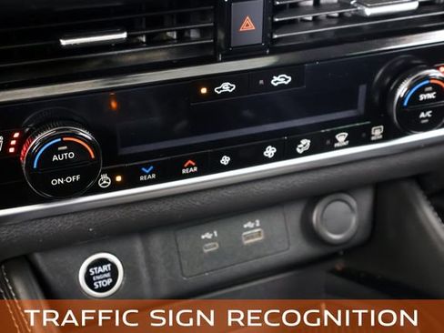 Used 2023 Nissan Rogue SL w/ SL Premium Package FWD image 28