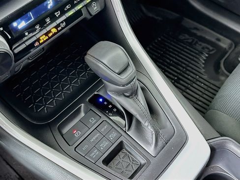 Certified 2025 Toyota RAV4 LE AWD/4WD image 17