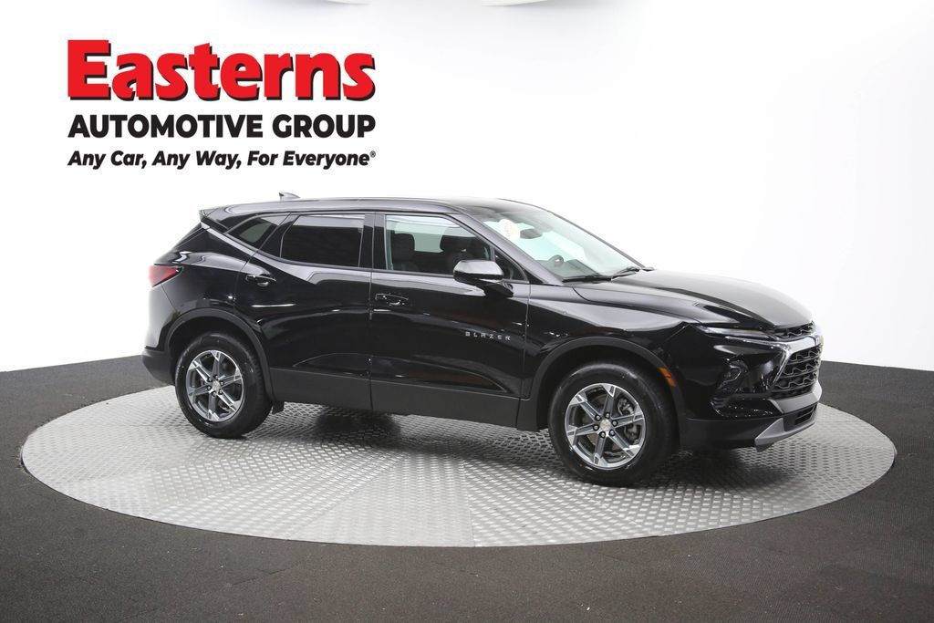 Used 2025 Chevrolet Blazer LT FWD image 49