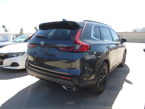 Used 2025 Honda CR-V Sport-L image 3