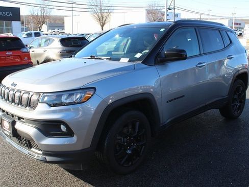 Used 2022 Jeep Compass Altitude image 2