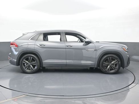 Used 2022 Volkswagen Atlas Cross Sport SEL R-Line image 7