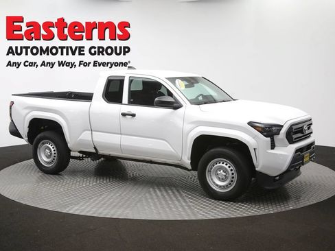 Used 2024 Toyota Tacoma SR RWD image 43