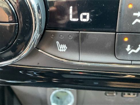 Used 2025 Chevrolet Trax LT w/ Driver Confidence Package image 22