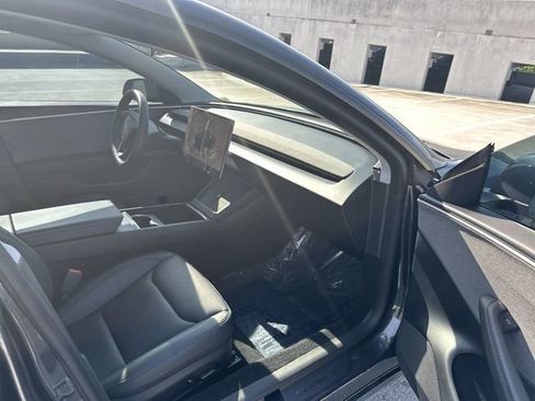 Used 2025 Tesla Model 3 Long Range RWD image 29