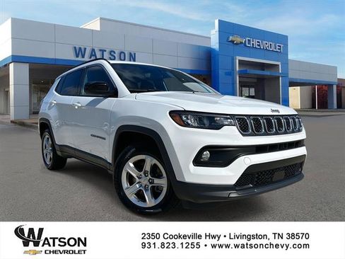 Used 2024 Jeep Compass Latitude image 1